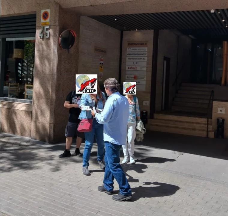 Acto informativo contra comercial Belkin 2